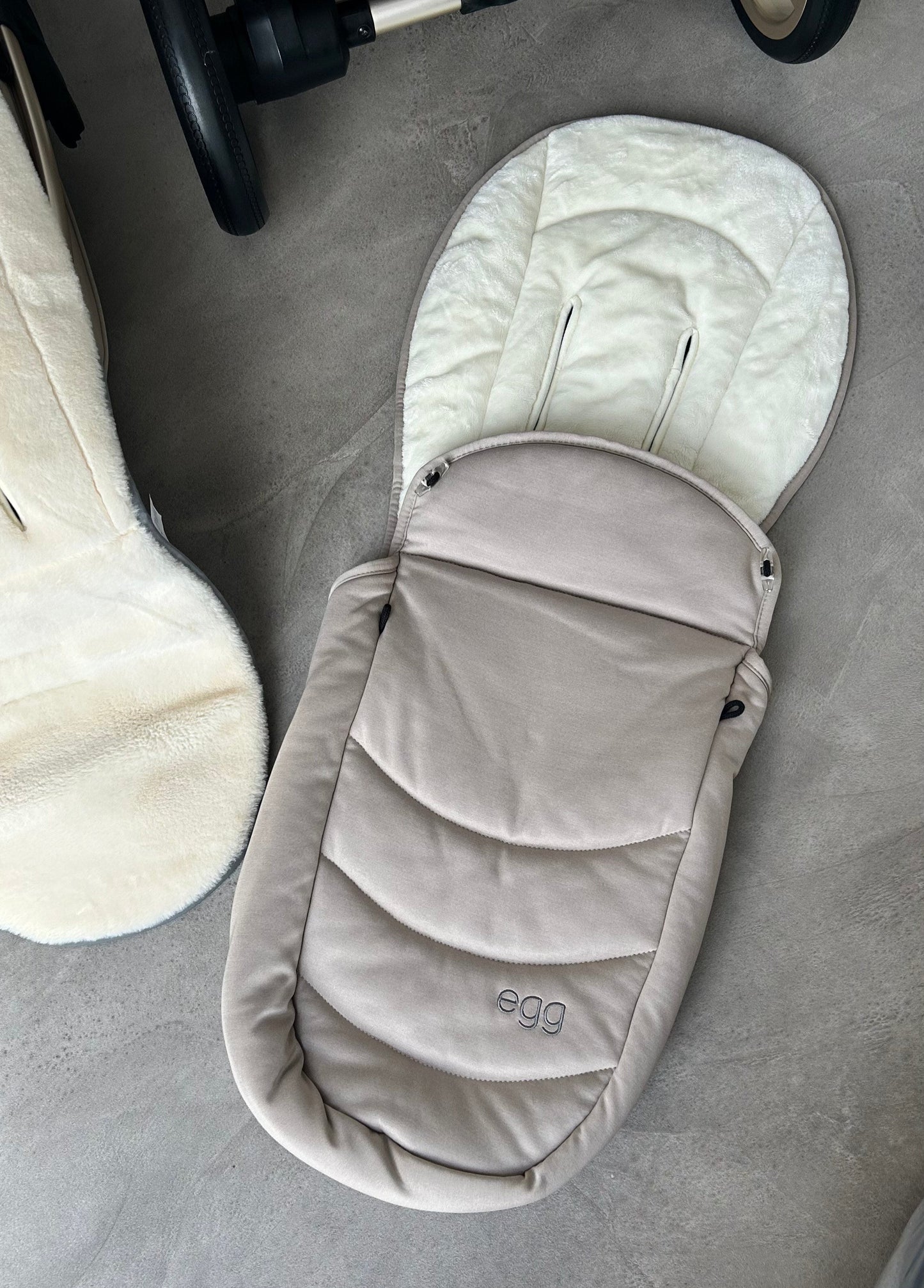 Egg3 Pushchair & Carry Cot Luxury Bundle