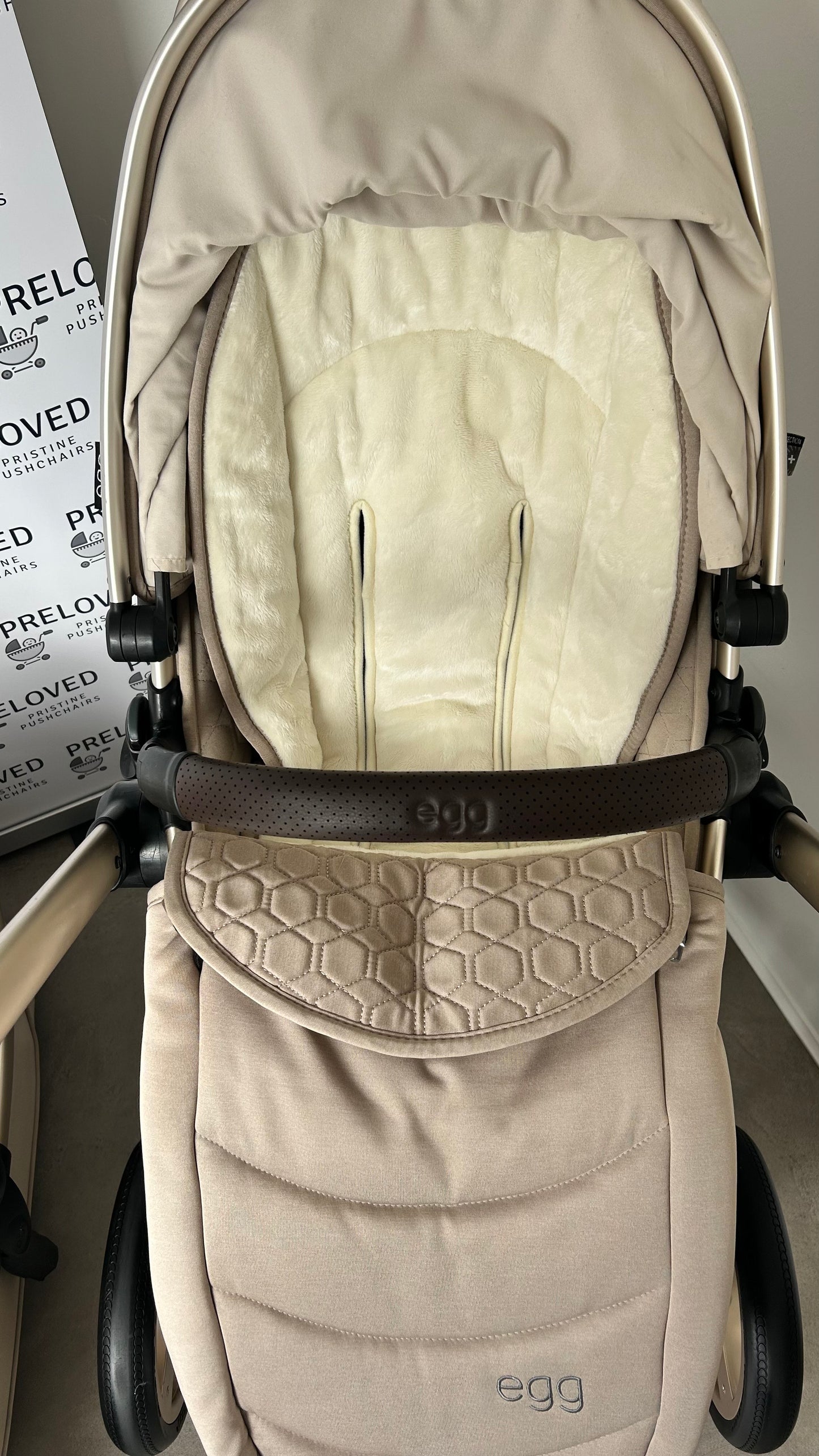 Egg3 Pushchair & Carry Cot Luxury Bundle