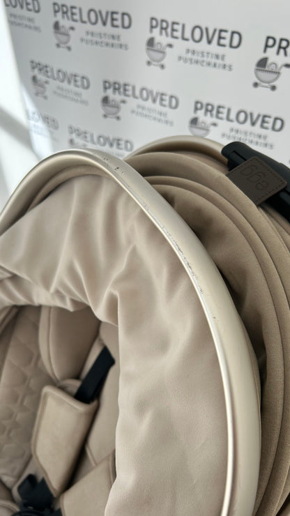 Egg3 Pushchair & Carry Cot Luxury Bundle
